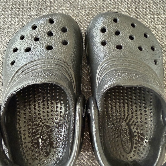EUC Jibbitz by CROCS Kids Black Water Shoes XXS C4/5 Baby UNISEX - Picture 2 of 16